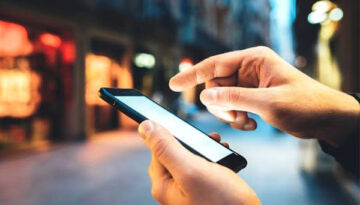 হাতকড়া খুলে পুলিশের কাছ থেকে পালাল আসামি