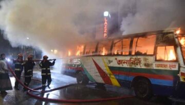 ‘রামপুরায় বাসে আগুন, এত অল্প সময়ে তারা লাইভে গেল কীভাবে?’