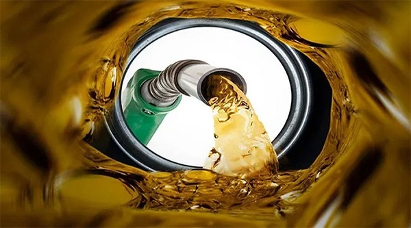 পেট্রোল পাম্পে তেলের সরবরাহ বাড়িয়েছে পেট্রোলিয়াম করপোরেশন