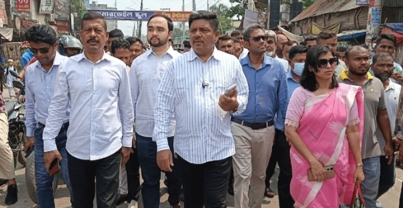 অসম্পূর্ণ উচ্ছেদ, ফের দখলে জয়দেবপুর রেলক্রসিং