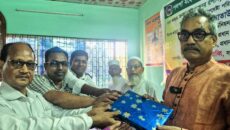 জেলা পরিষদের প্রশাসক হারুনুর রশীদকে সংবর্ধনা দিল পলশা পানি ব্যবস্থাপনা সমবায় সমিতি