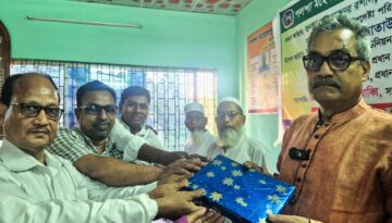 জেলা পরিষদের প্রশাসক হারুনুর রশীদকে সংবর্ধনা দিল পলশা পানি ব্যবস্থাপনা সমবায় সমিতি