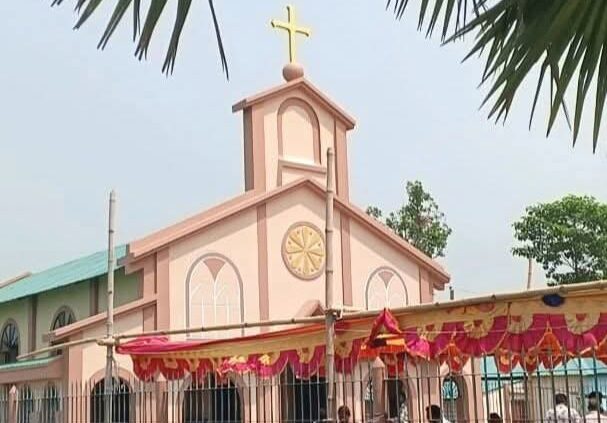 কালাইয়ে গির্জার উদ্বোধন, খ্রিস্টান ধর্মাবলম্বীদের মাঝে আনন্দ উচ্ছাস