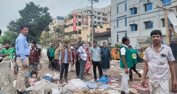 অবশেষে গাজীপুর মহানগরের গুরুত্বপূর্ণ জয়দেবপুর রেলগেট এলাকা আবারও দখলমুক্ত