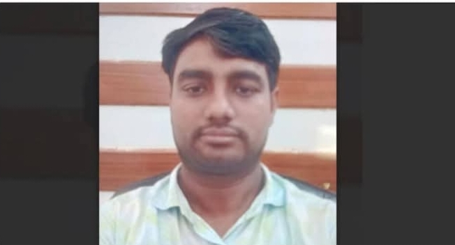 চুয়েটের প্রকৌশলী মকবুল হোসেনের ইশারায় সাংবাদিক পরিবার আতঙ্কে ভিটে মাটি ছাড়া