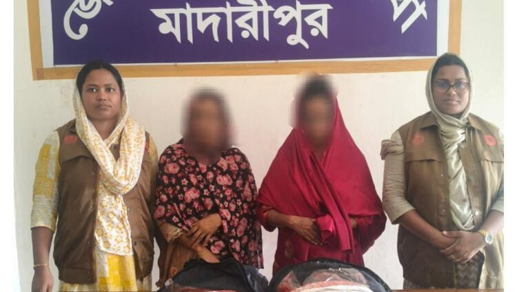 রাজৈরে ডিবির অভিযানে ৮ কেজি গাঁজাসহ দুই নারী গ্রেপ্তার