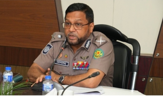 তাজিয়া মিছিলে দা-ছুরি-কাস্তে-বর্শা-তরবারি-লাঠি নিষিদ্ধ: ডিএমপি কমিশনার