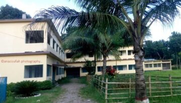 বোয়ালমারী মহিলা কলেজ ভারপ্রাপ্ত অধ্যক্ষ ও সাময়িক বরখাস্ত অধ্যক্ষের মধ্যে ঠেলাঠেলি