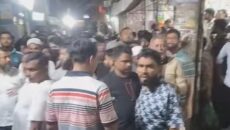 ডেমরা উত্তাল খুনের মামলার আসামি ও দখলদার ডাঃ মাহবুবের পদত্যাগ ও গ্রেপ্তারের দাবিতে গণবিস্ফোরণ! 
