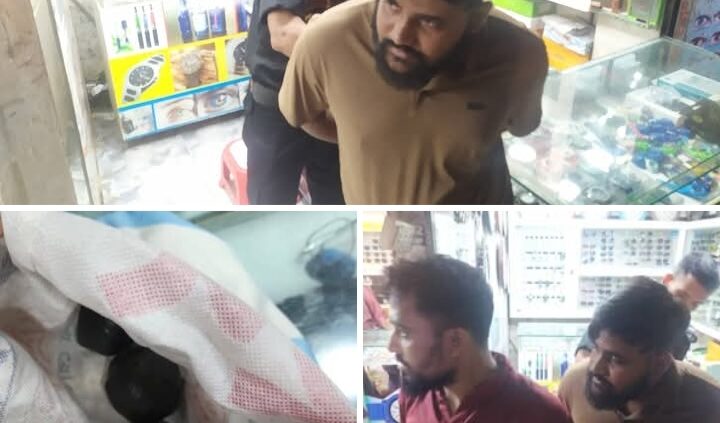 কদমতলী থানাধীন হাজী হাবিবুল্লাহ মার্কেটের দোকান নং-এক্স-২, আলমবাগস্থ নুসাইবা অপটিকস-এ অভিযান পরিচালনা করে ০৫টি তাজা ককটেল উদ্ধার করা হয়।