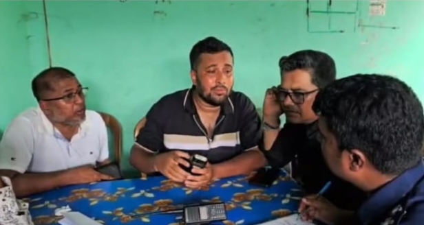 সাভারে চাঁদাবাজির অভিযোগে ম্যাজিষ্ট্রেট পরিচয় দেওয়া তিন কথিত সাংবাদিককে গ্রেপ্তার করেছে পুলিশ