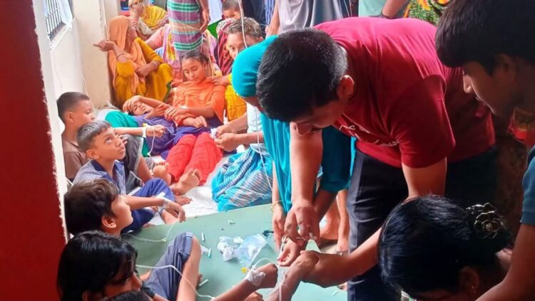 বালিয়াডাঙ্গীতে মিড ডে মিলের দুধ খেয়ে ৫০ শিক্ষার্থী অসুস্থ হয়ে হাসপাতালে ভর্তি