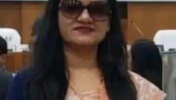 কুমিল্লার আদালতে বিচার চলাকালে বাদীকে চড়-থাপ্পড়: মহিলা লীগ নেত্রী আটক।