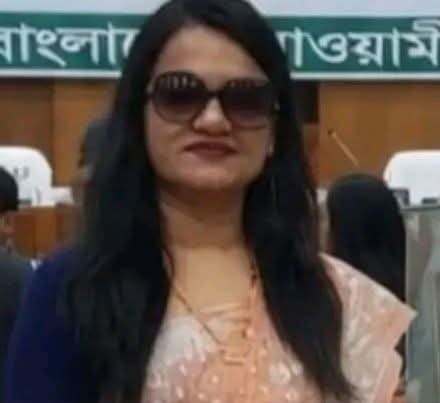 কুমিল্লার আদালতে বিচার চলাকালে বাদীকে চড়-থাপ্পড়: মহিলা লীগ নেত্রী আটক।